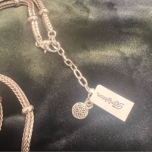 NWT Brighten 17” Fleur De Lis Large Coin Necklace - Picture 3 of 5